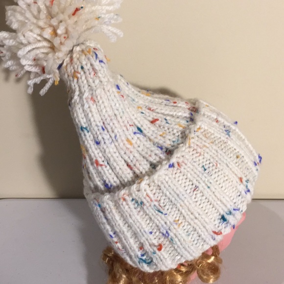 Hand Knit Child’s Winter Hat & Mittens Unisex Hand Crafted - Picture 7 of 13